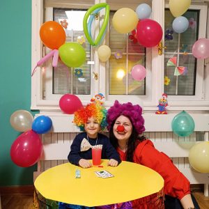 VEČE MALIH KLOVNOVA HK1 (10)