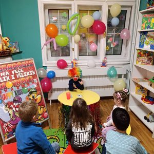 VEČE MALIH KLOVNOVA HK1 (11)