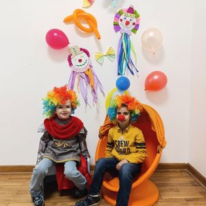 VEČE MALIH KLOVNOVA HK1 (18)