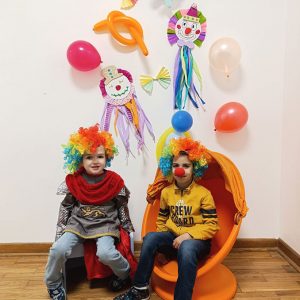 VEČE MALIH KLOVNOVA HK1 (23)