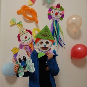 VEČE MALIH KLOVNOVA HK1 (29)