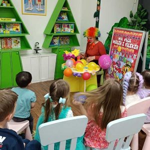 VEČE MALIH KLOVNOVA HK4 (19)