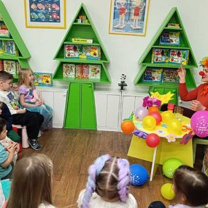 VEČE MALIH KLOVNOVA HK4 (20)