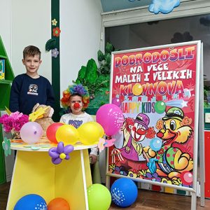 VEČE MALIH KLOVNOVA HK4 (37)