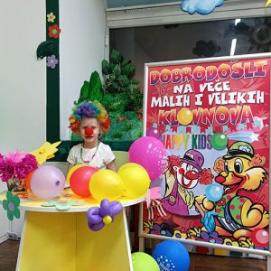 VEČE MALIH KLOVNOVA HK4 (43)