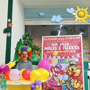 VEČE MALIH KLOVNOVA HK4 (44)