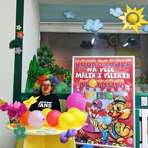 VEČE MALIH KLOVNOVA HK4 (49)