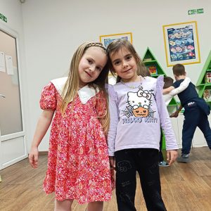 VEČE MALIH KLOVNOVA HK4 (51)