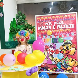 VEČE MALIH KLOVNOVA HK4 (52)