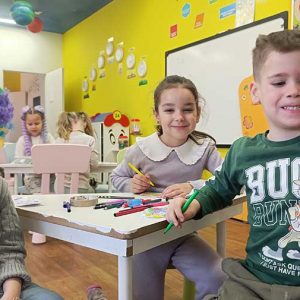 VEČE MALIH KLOVNOVA HK4 (54)