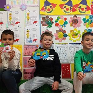 VEČE MALIH KLOVNOVA HK4 (59)