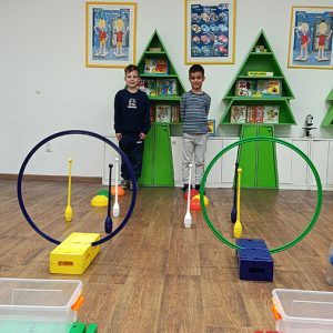 VEČE MALIH KLOVNOVA HK4 (9)