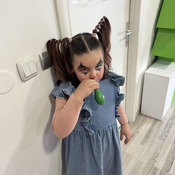 VEČE MALIH KLOVNOVA HK5 (1)