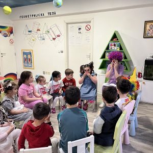 VEČE MALIH KLOVNOVA HK5 (10)