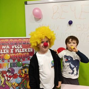 VEČE MALIH KLOVNOVA HK6 (11)