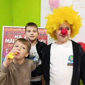 VEČE MALIH KLOVNOVA HK6 (12)