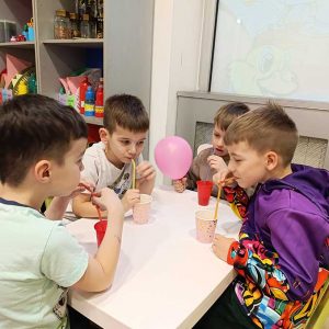 VEČE MALIH KLOVNOVA HK6 (16)