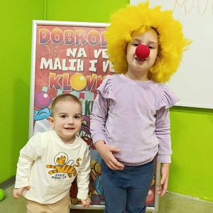 VEČE MALIH KLOVNOVA HK6 (18)