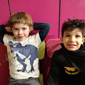 VEČE MALIH KLOVNOVA HK6 (22)