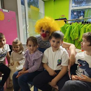 VEČE MALIH KLOVNOVA HK6 (26)