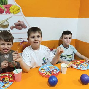 VEČE MALIH KLOVNOVA HK6 (37)