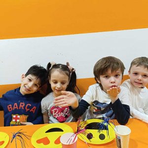 VEČE MALIH KLOVNOVA HK6 (39)