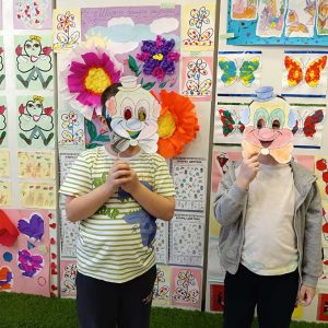 VEČE MALIH KLOVNOVA HK6 (45)