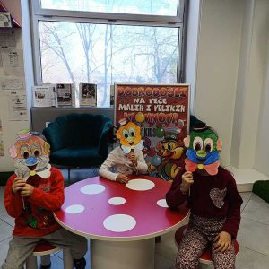 VEČE MALIH KLOVNOVA HK6 (47)