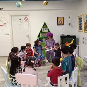 VEČE MALIH KLOVNOVA HK7 (11)