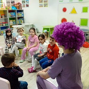 VEČE MALIH KLOVNOVA HK7 (13)