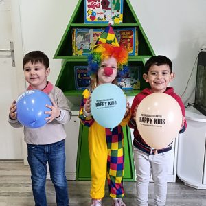 VEČE MALIH KLOVNOVA HK7 (2)