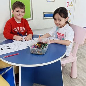 VEČE MALIH KLOVNOVA HK7 (22)