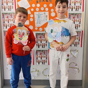 VEČE MALIH KLOVNOVA HK7 (30)