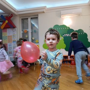 VEČE MALIH KLOVNOVA HK9 (21)