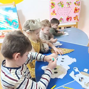 VEČE MALIH KLOVNOVA HK9 (29)