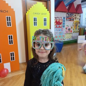 VEČE MALIH KLOVNOVA HK9 (6)