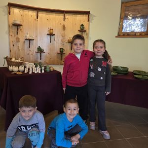 VEŠTE RUKE KOJE STVARAJU ČUDA (28)