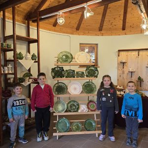 VEŠTE RUKE KOJE STVARAJU ČUDA (29)