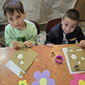 VEŠTE RUKE KOJE STVARAJU ČUDA (34)