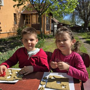 VEŠTE RUKE KOJE STVARAJU ČUDA (4)