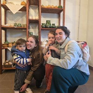 VEŠTE RUKE KOJE STVARAJU ČUDA (60)