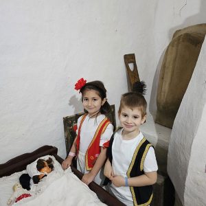 ZAVIRIMO U SVET TRADICIJE (21)