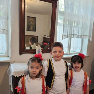 ZAVIRIMO U SVET TRADICIJE (24)