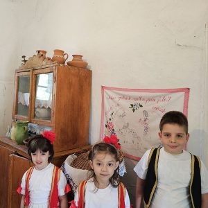 ZAVIRIMO U SVET TRADICIJE (27)