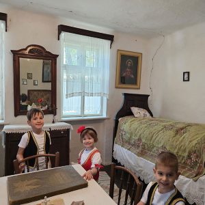 ZAVIRIMO U SVET TRADICIJE (42)