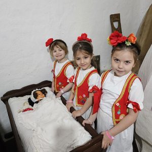 ZAVIRIMO U SVET TRADICIJE (47)