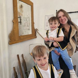 ZAVIRIMO U SVET TRADICIJE (51)