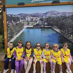 NAŠA PLANETA JE U SIGURNIM RUKAMA (54)