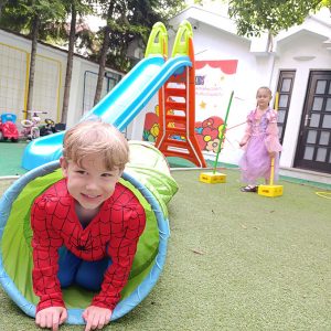 NOĆ SUPERHEROJA HK1 (2)