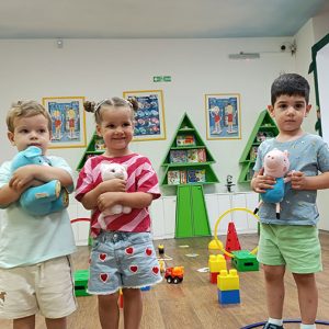 VEČE OMILJENIH IGRAČAKA HK4 (18)